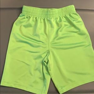 🌷2 for $10🌷Green 5T athletic shorts